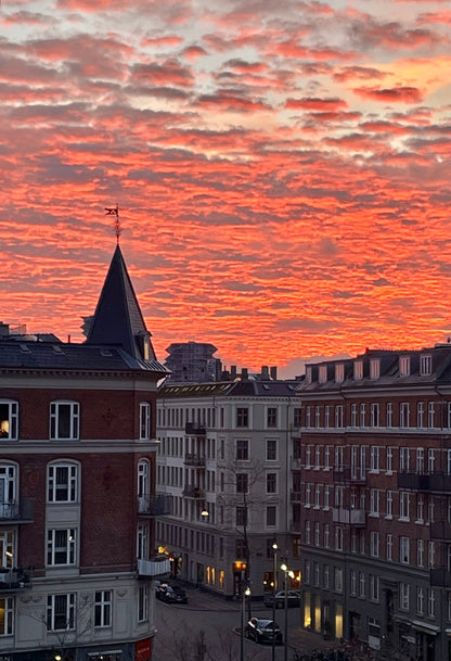 Morgensol over pladsen
